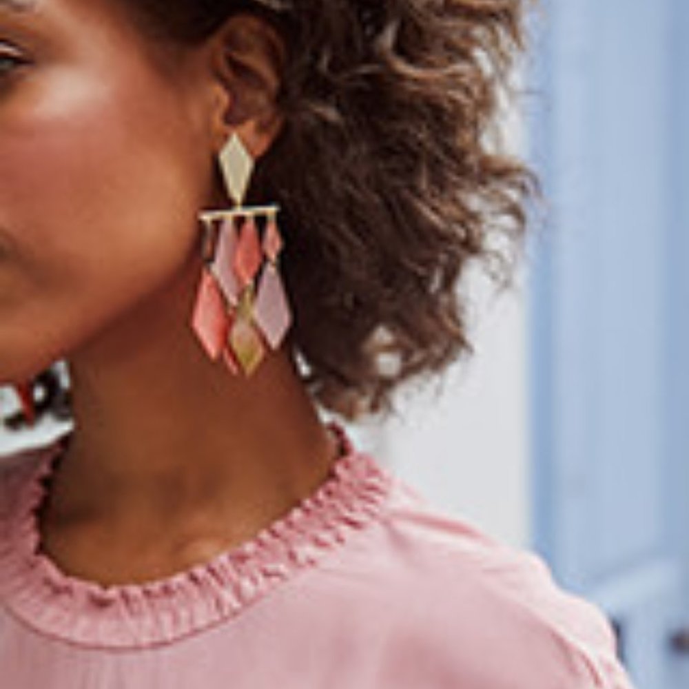 Kendra Scott Hanna gold and peach mix earrings